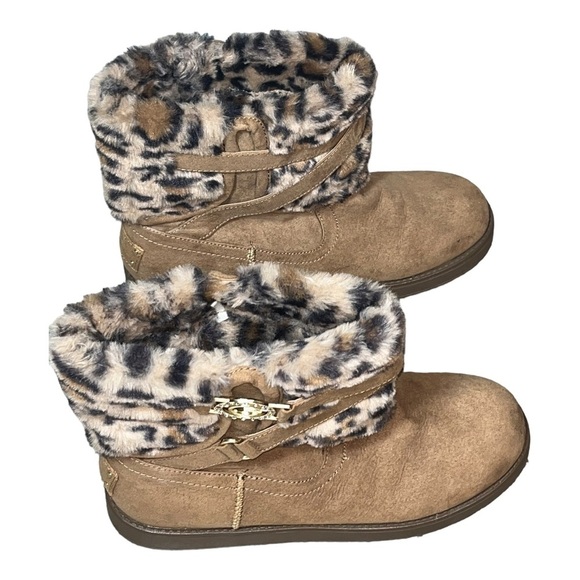 💝 Donating! NWOT GBG Los Angelos ALEYA suede Leopard Faux Fur Boots Size 9.5M - Picture 2 of 15